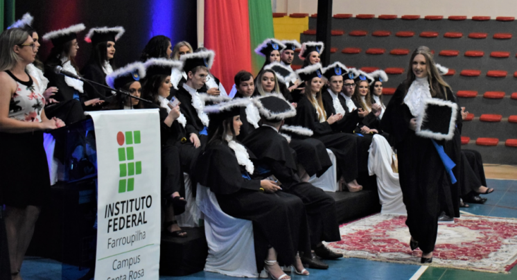 Formatura SR marco 2023.png