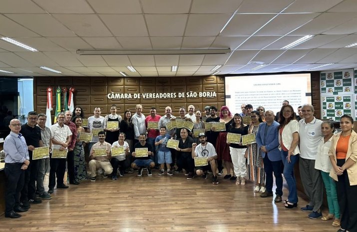 cenaqueerpaulogustavo2024