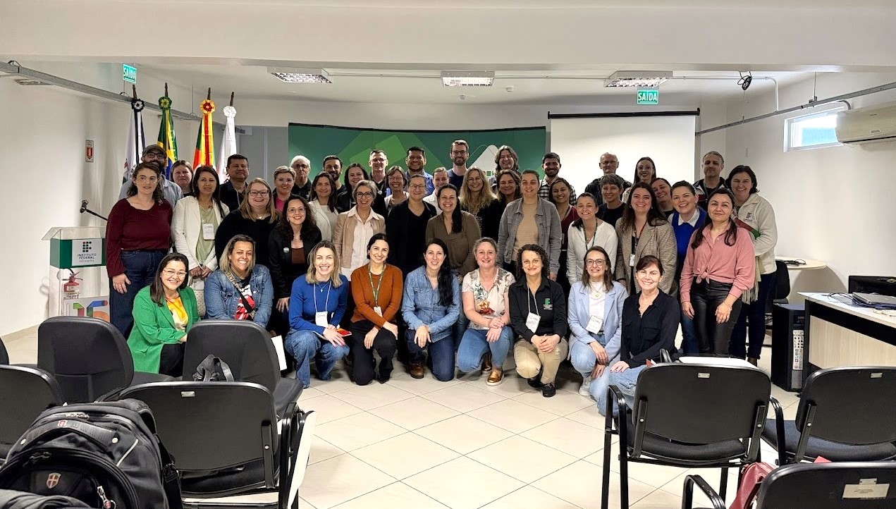 Capa Seminário 3.10.25.jpg