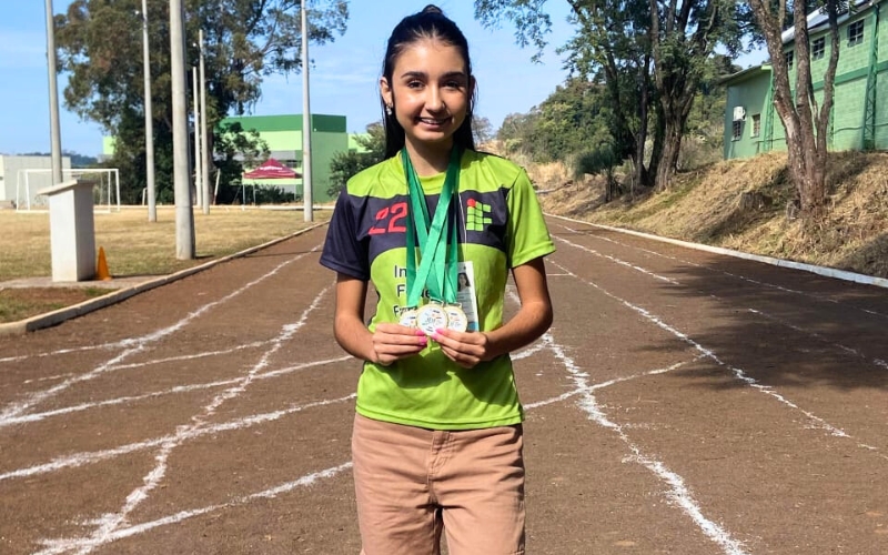 Cintia Jeif25 800 x 500 px