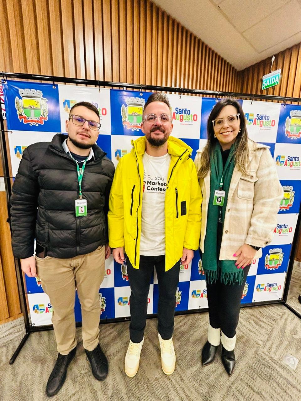 Professor com o palestrante