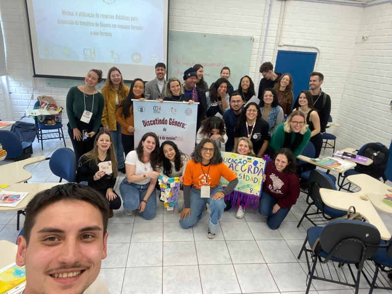 Notícia Discutindo Gênero