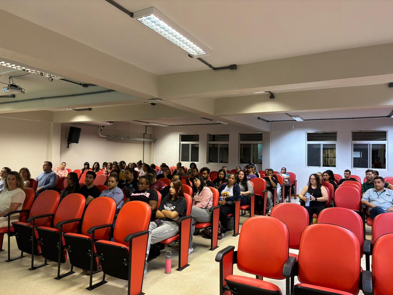 roda-de-conversa-autismo - 01.jpeg