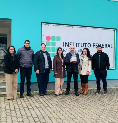 IFFar- Campus Alegrete recebe a visita do deputado Elvino Bohn Gass