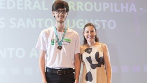 Egresso do IFFar – Campus Santo Augusto recebe Medalha de Prata na Cerimônia Regional de Premiação da OBMEP 2026 Leonardo OBMEP